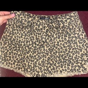 Fashion nova Leopard print shorts